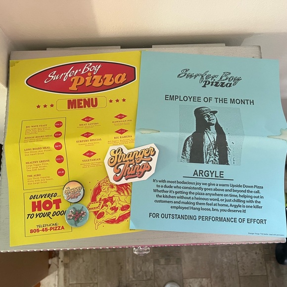 Stranger Things Season 4 Crosley Cassette Player, Bluetooth and Radio - Picture 5 of 7